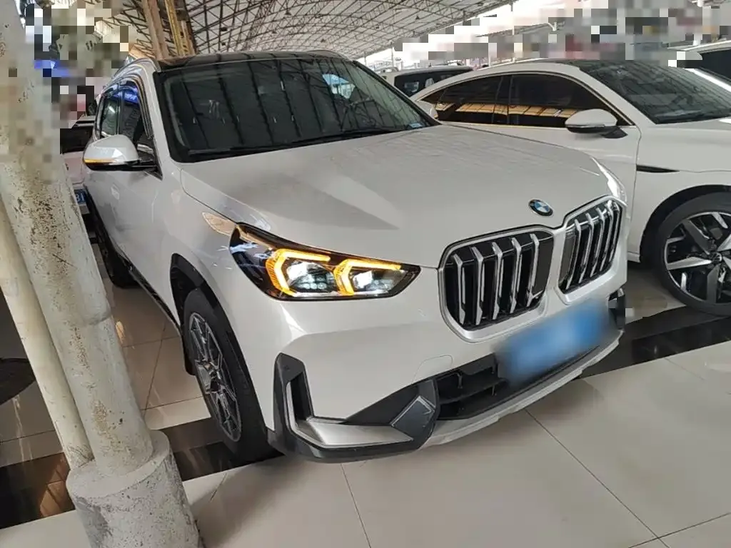 BMW X1 — фото 8