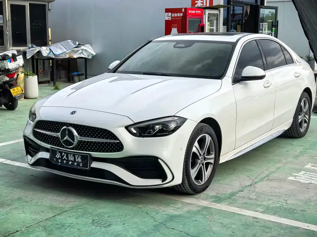 Mercedes-Benz C-Class — фото 1