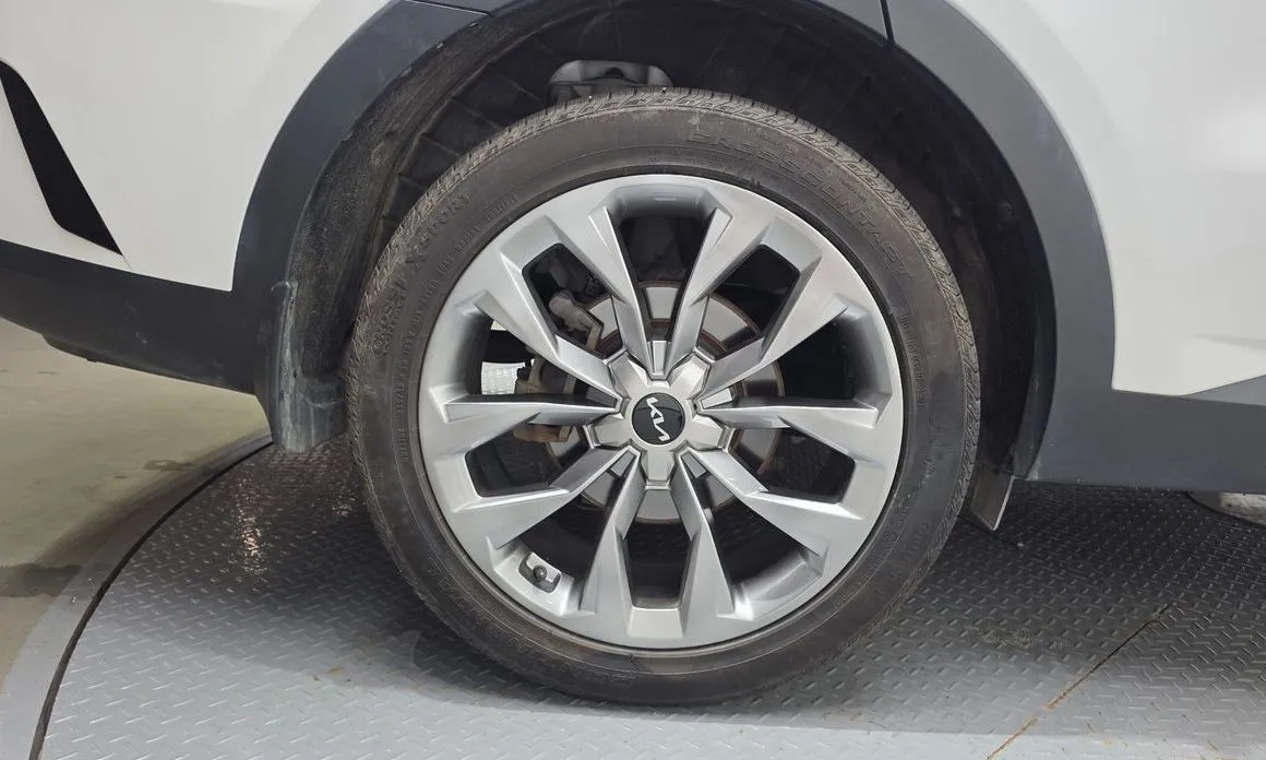 Kia Sorento — фото 7