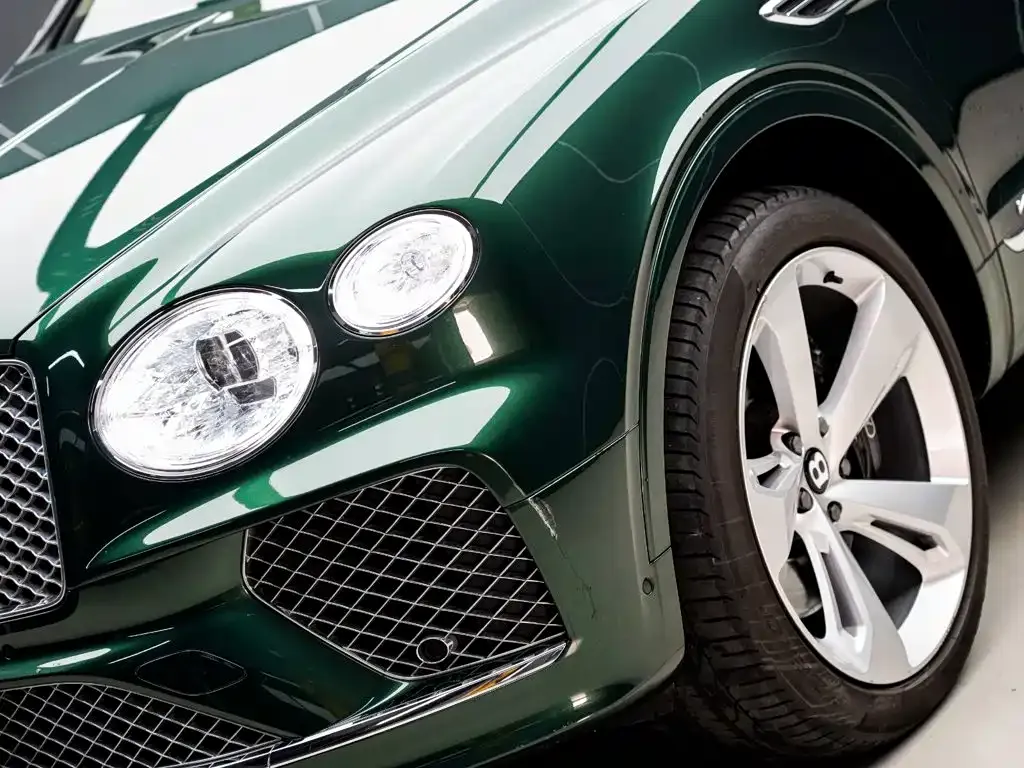 Bentley Bentayga — фото 7