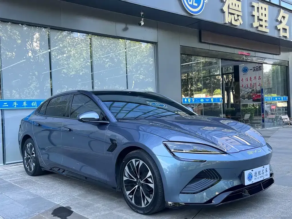BYD Seal — фото 10