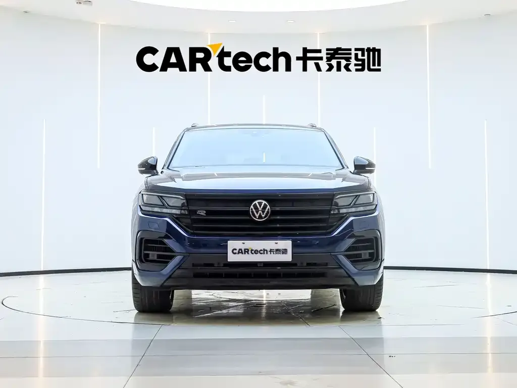 Volkswagen Touareg — фото 7