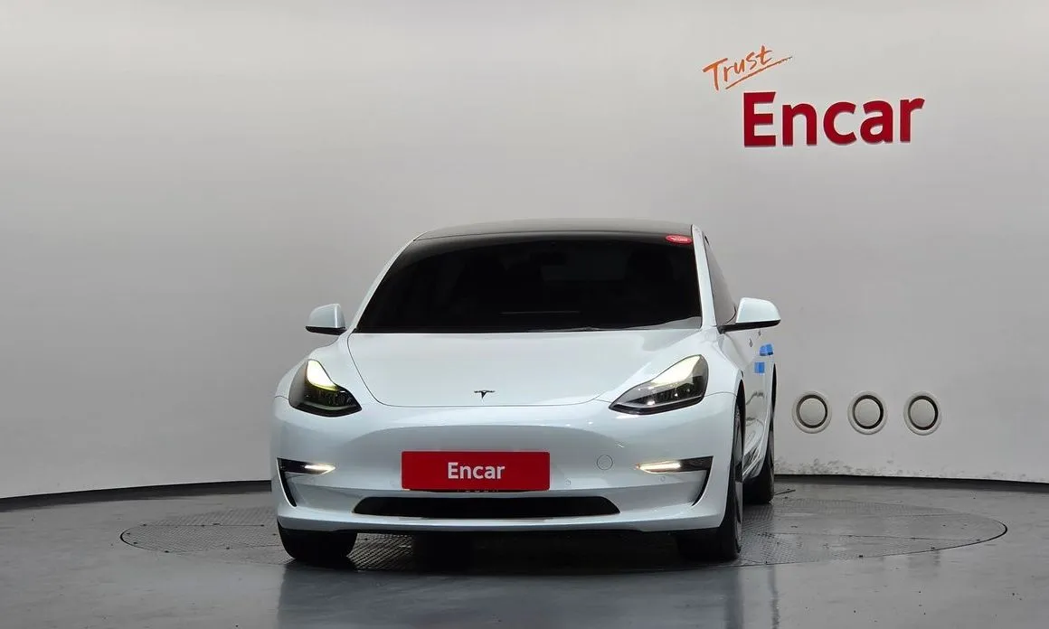 Tesla Model 3 — фото 4