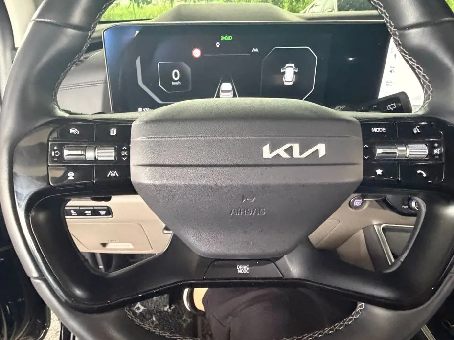 Kia Carnival — фото 2