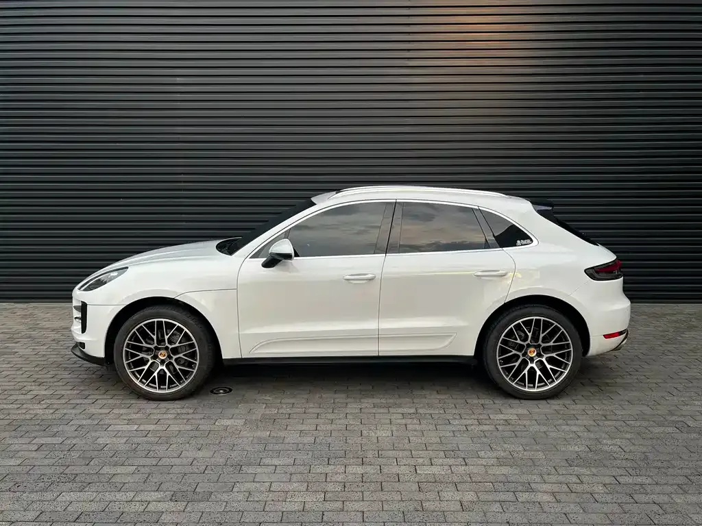 Porsche Macan — фото 9