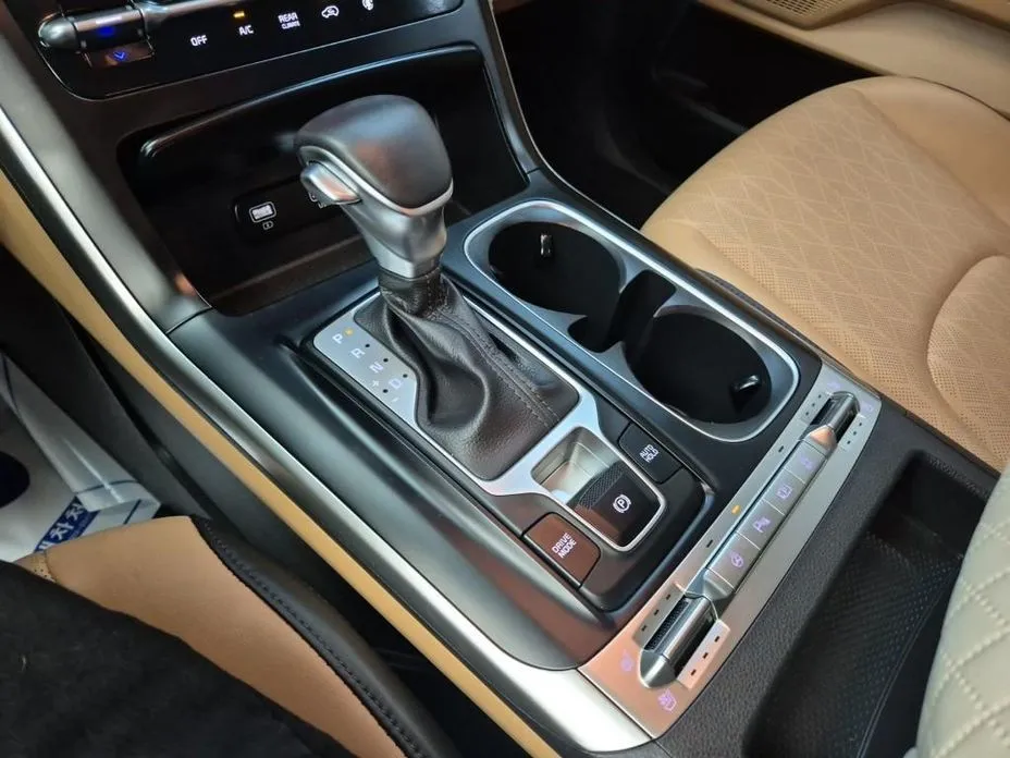 Kia Carnival — фото 10