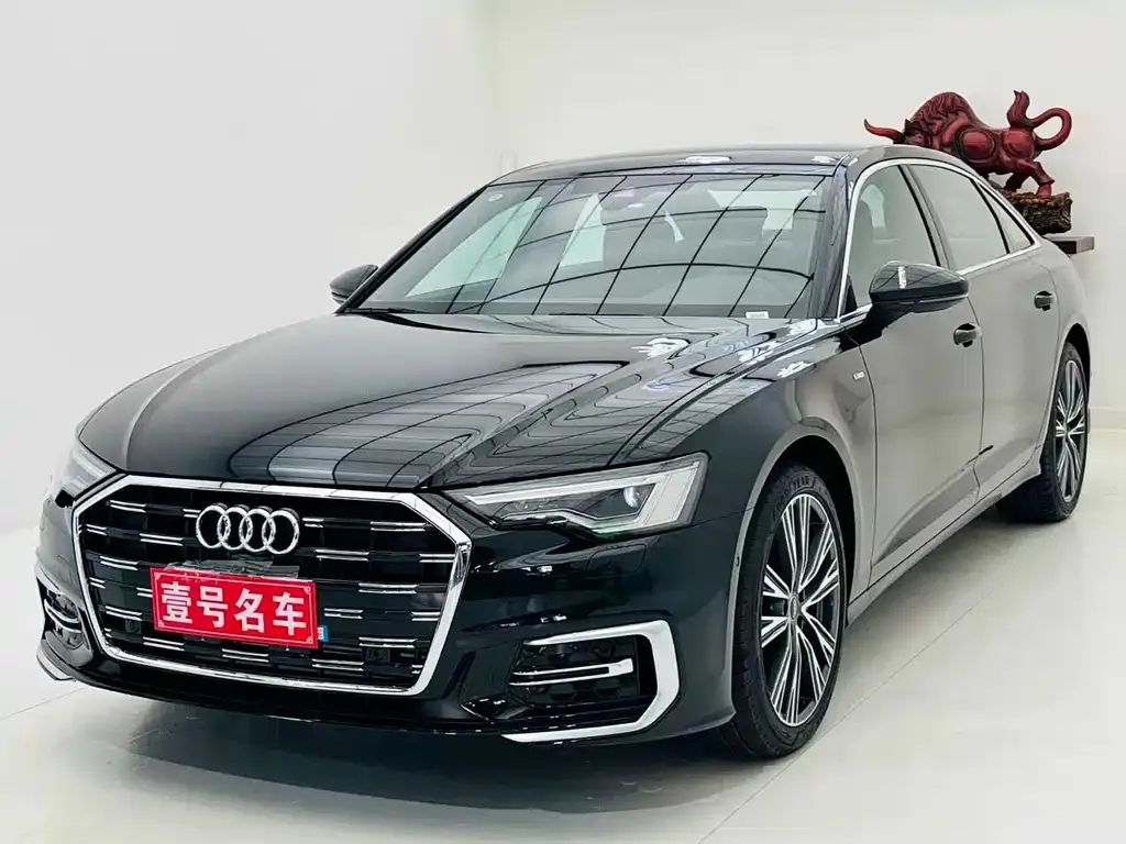 Audi A6L — фото 1