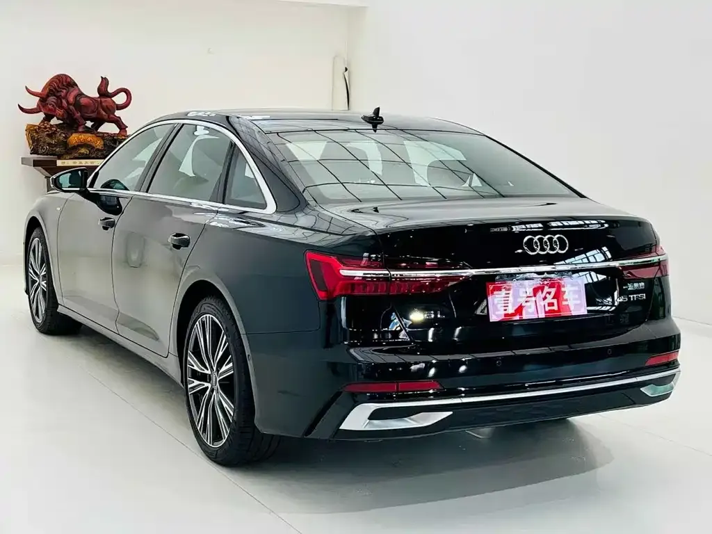 Audi A6L — фото 8