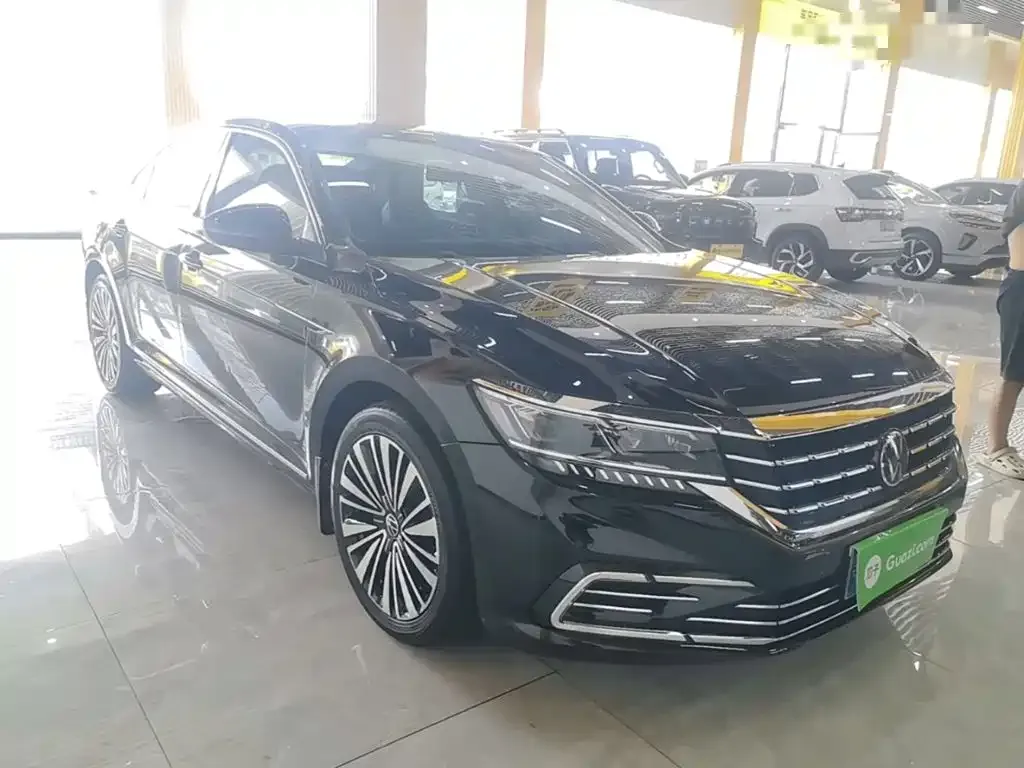 Volkswagen Passat — фото 8