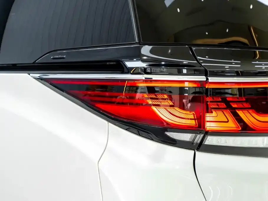 Toyota Vellfire — фото 5