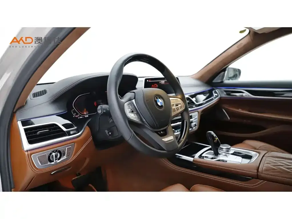 BMW 7 Series — фото 10