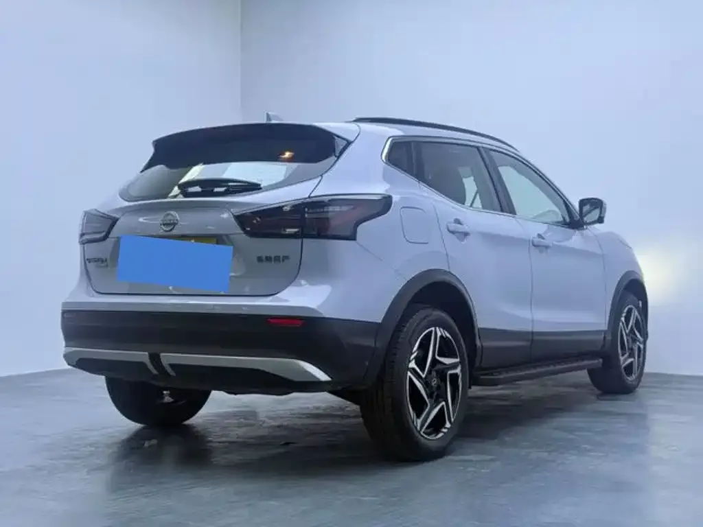 Nissan Qashqai — фото 7