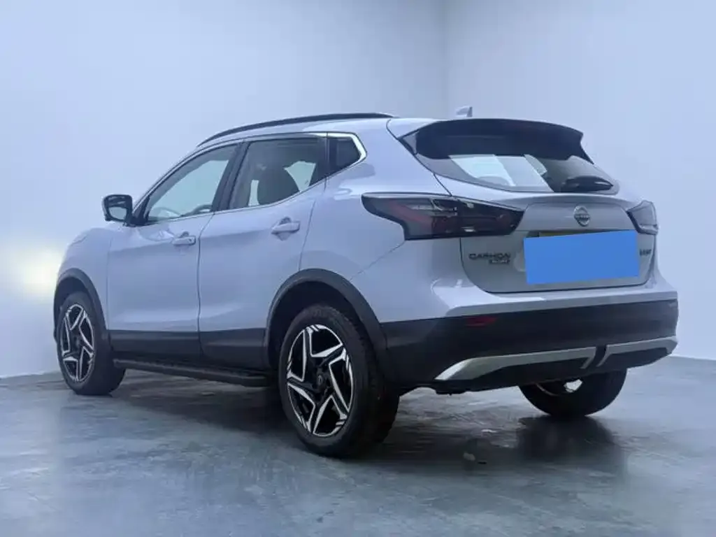 Nissan Qashqai — фото 8