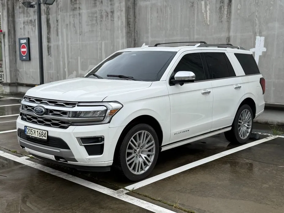 Ford Expedition — фото 1