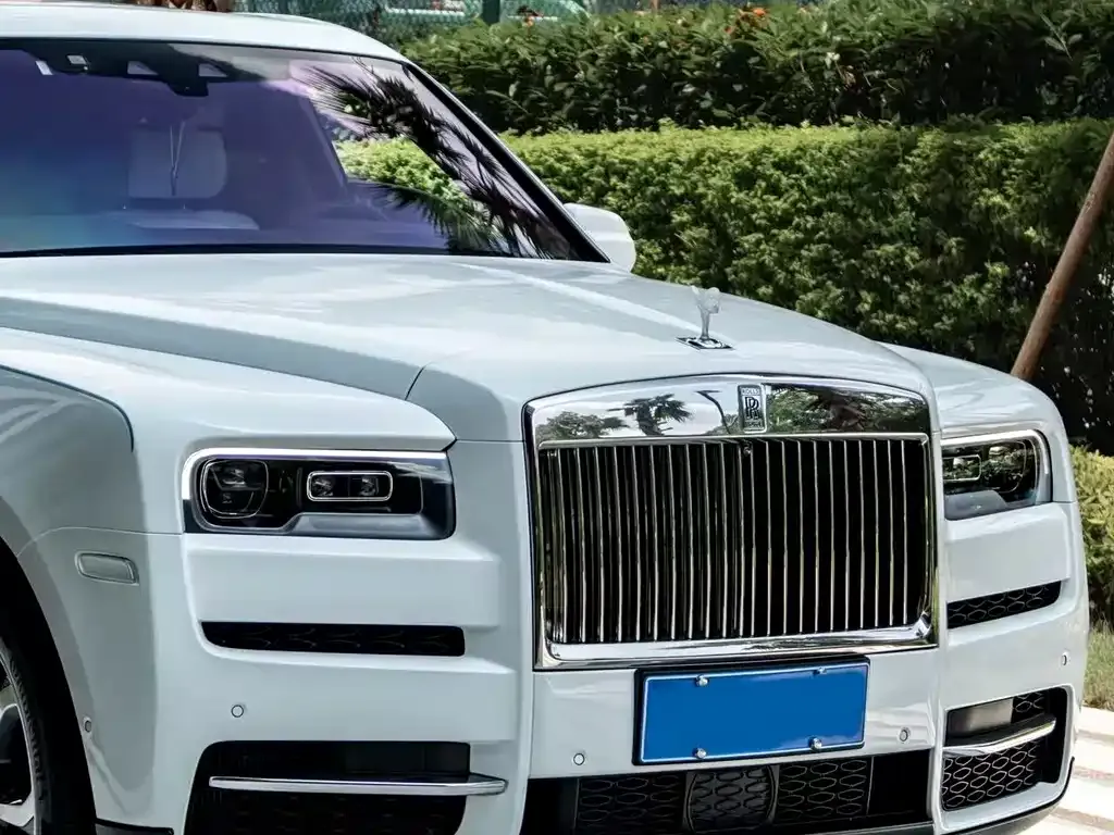 Rolls-Royce Cullinan — фото 8