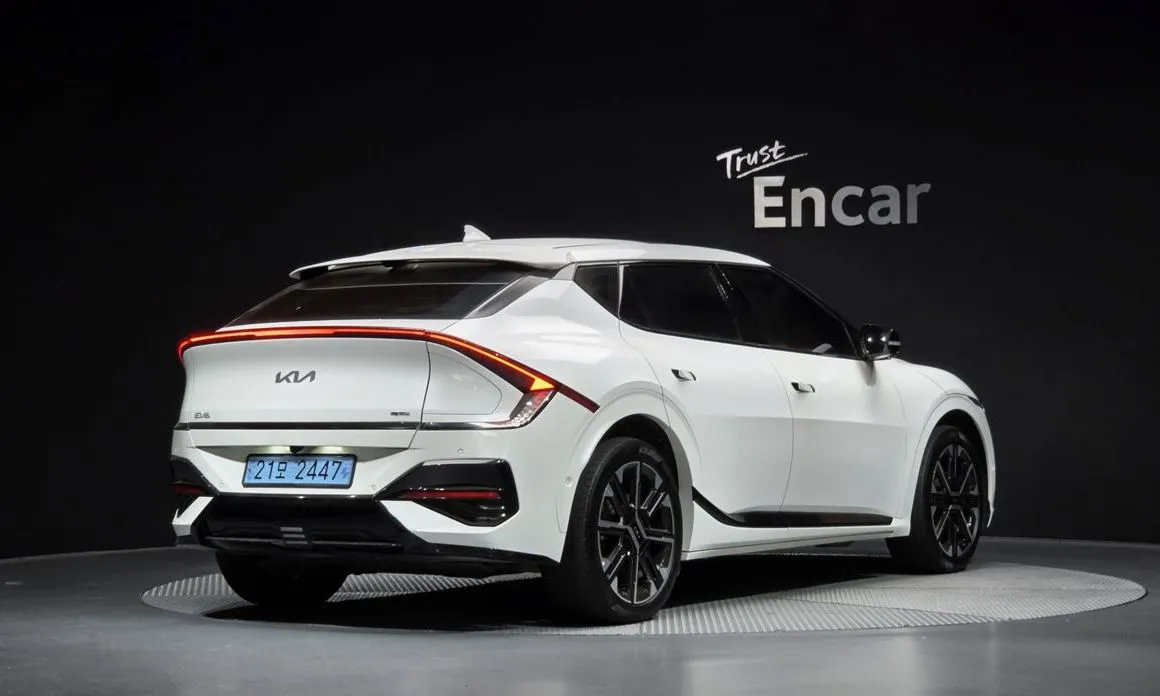 Kia EV6 — фото 8
