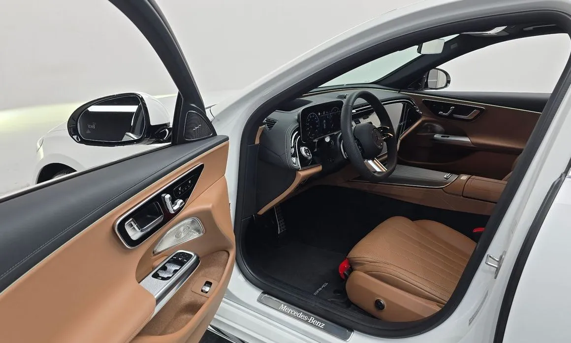 Mercedes-Benz E-Class — фото 10
