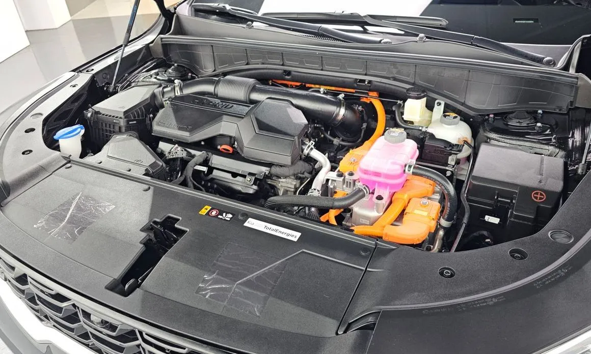 Kia Sorento — фото 8