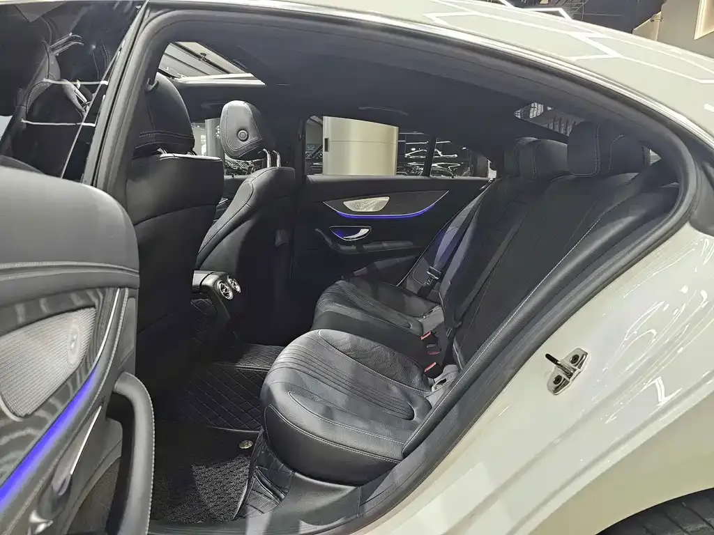 Mercedes-Benz CLS — фото 10