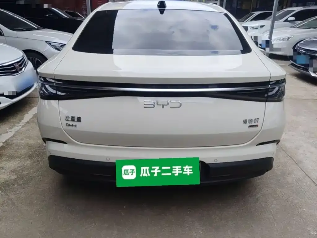 BYD Seal 07 DM-i — фото 2
