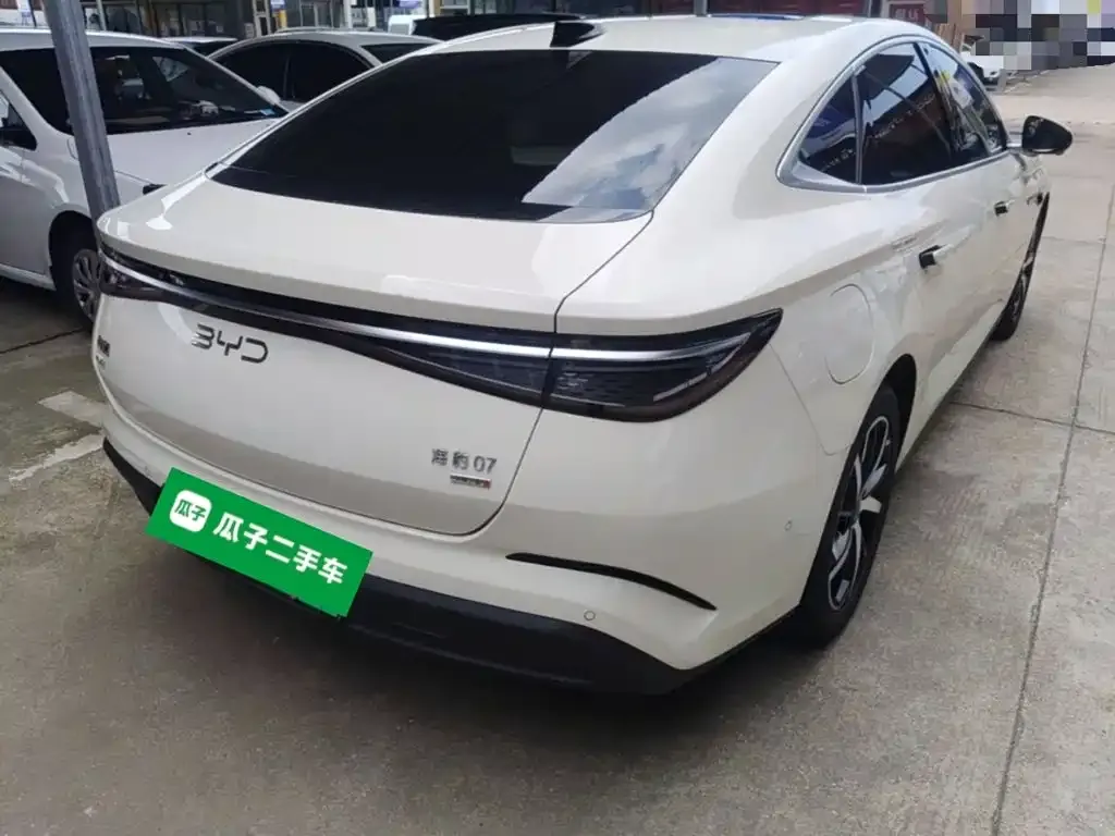 BYD Seal 07 DM-i — фото 3