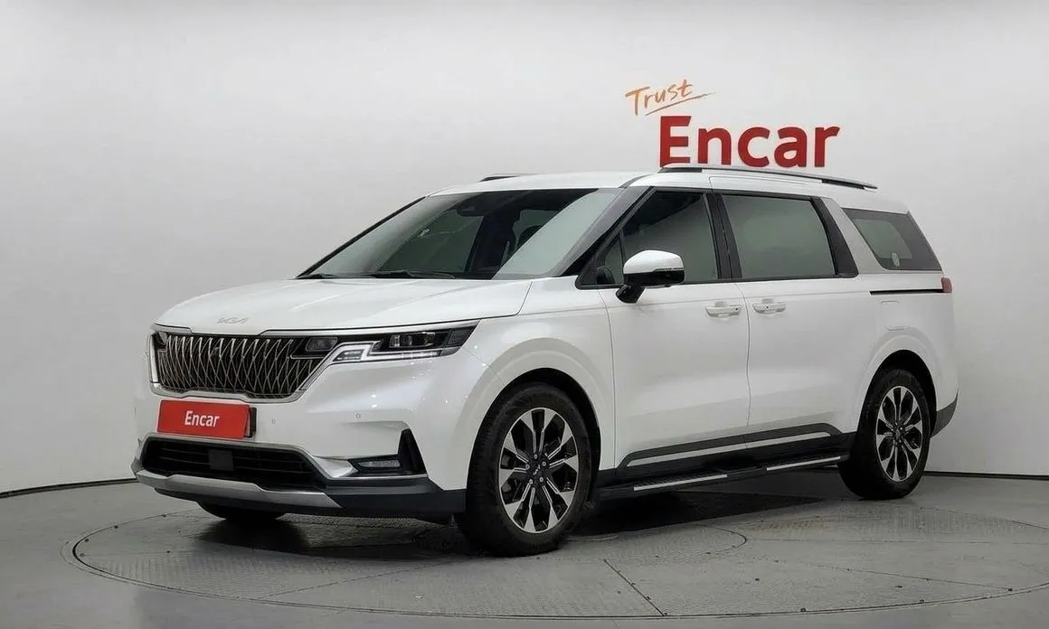 Kia Carnival — фото 1