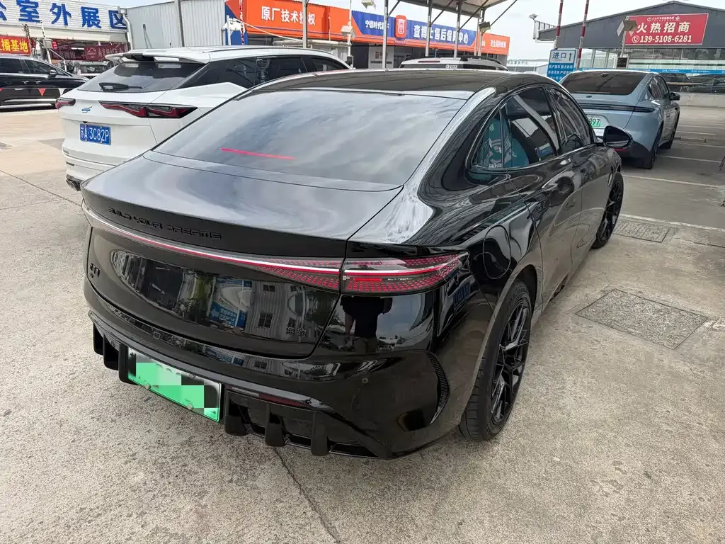 BYD Seal — фото 7