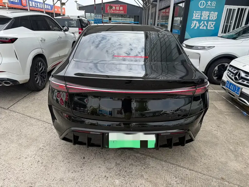 BYD Seal — фото 8