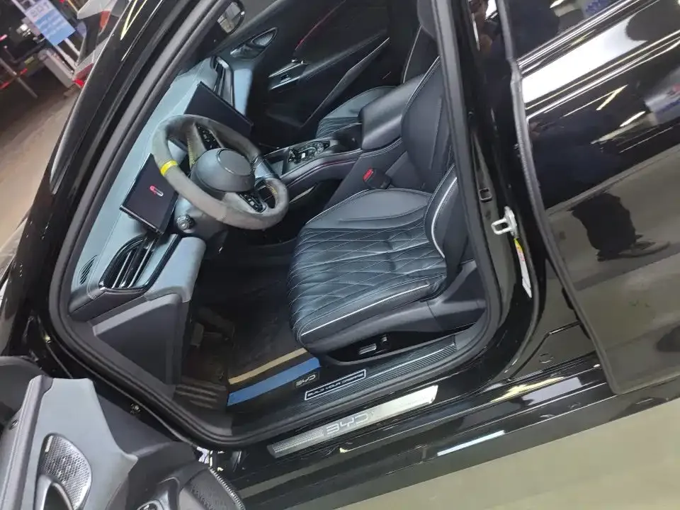 BYD Seal — фото 10