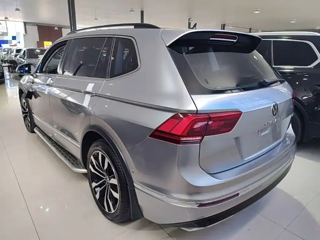 Volkswagen Tiguan L — фото 4