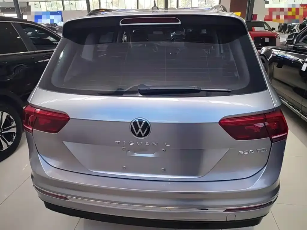 Volkswagen Tiguan L — фото 2