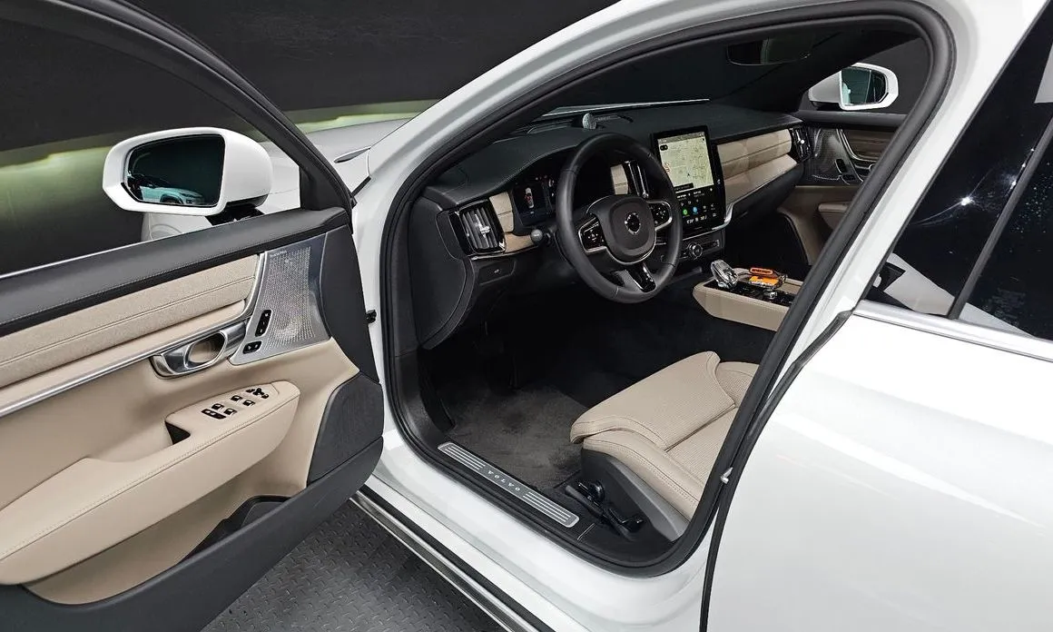 Volvo S90 — фото 9