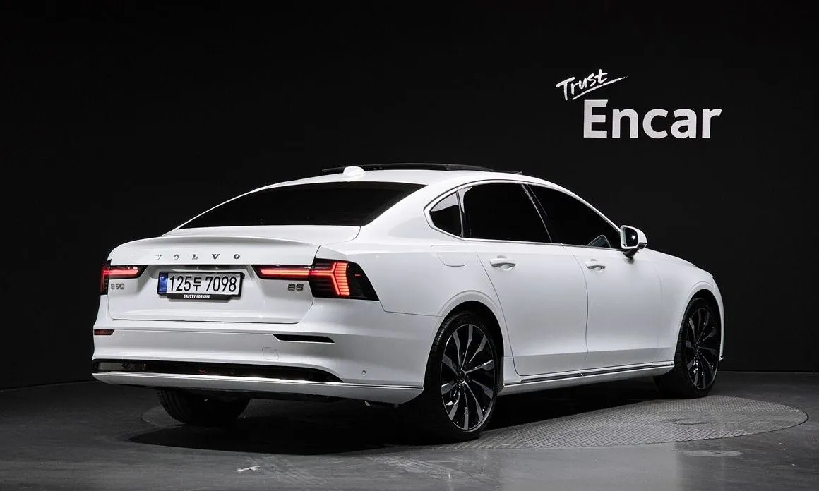Volvo S90 — фото 8