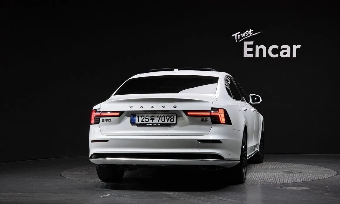 Volvo S90 — фото 7