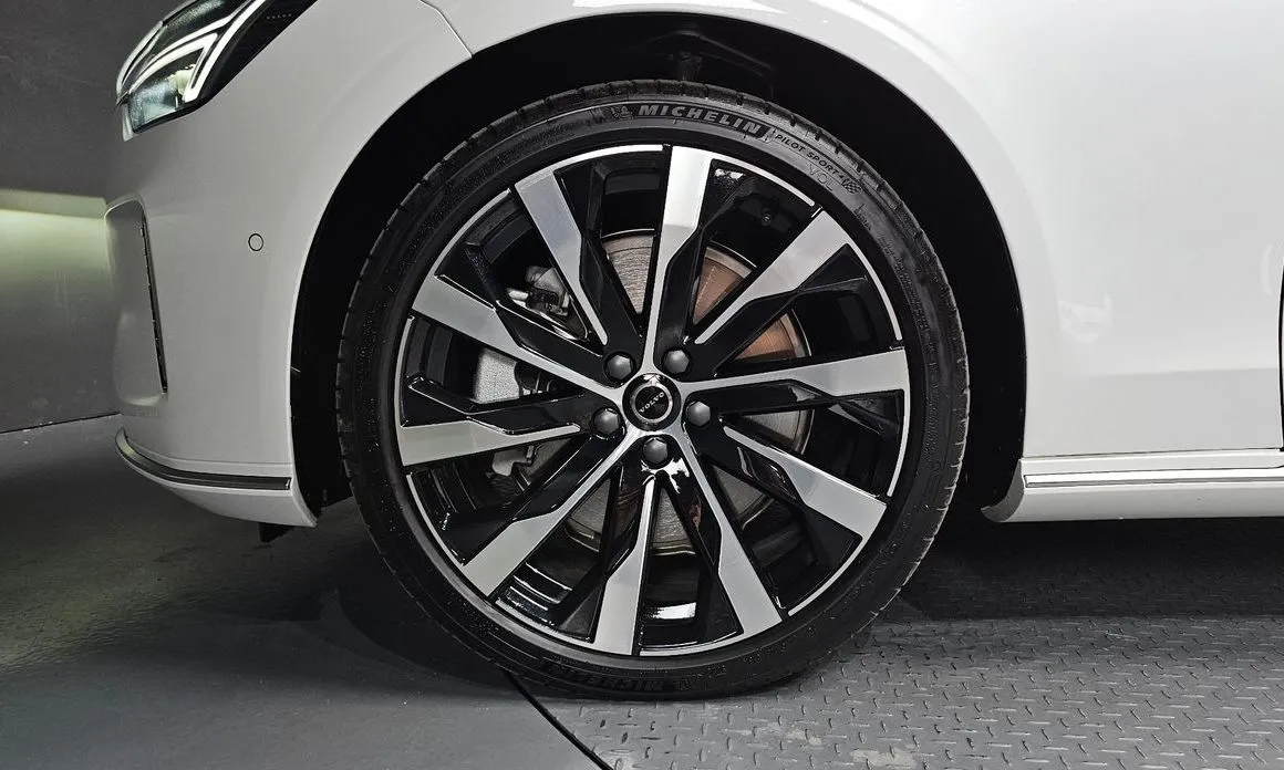 Volvo S90 — фото 4