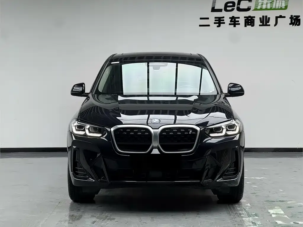 BMW iX3 — фото 6