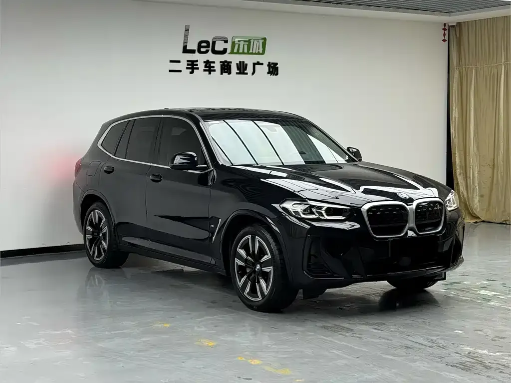 BMW iX3 — фото 2
