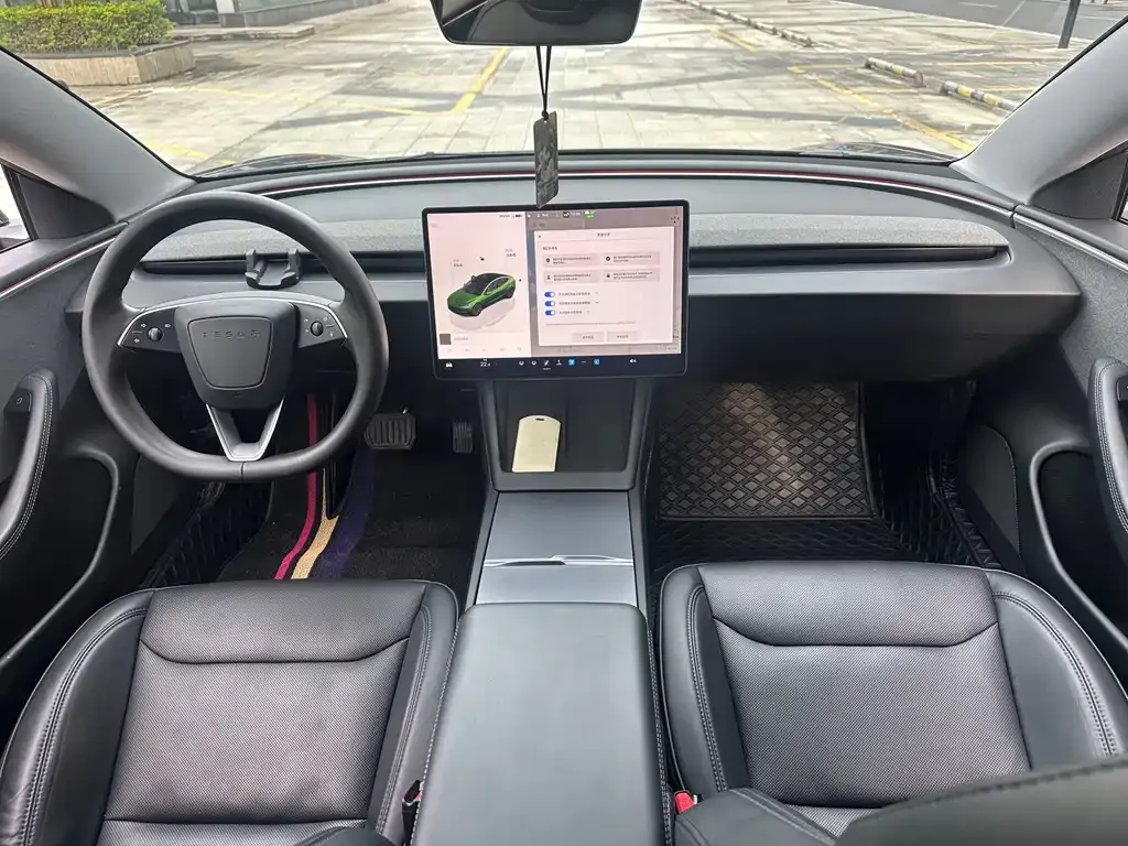 Tesla Model 3 — фото 3