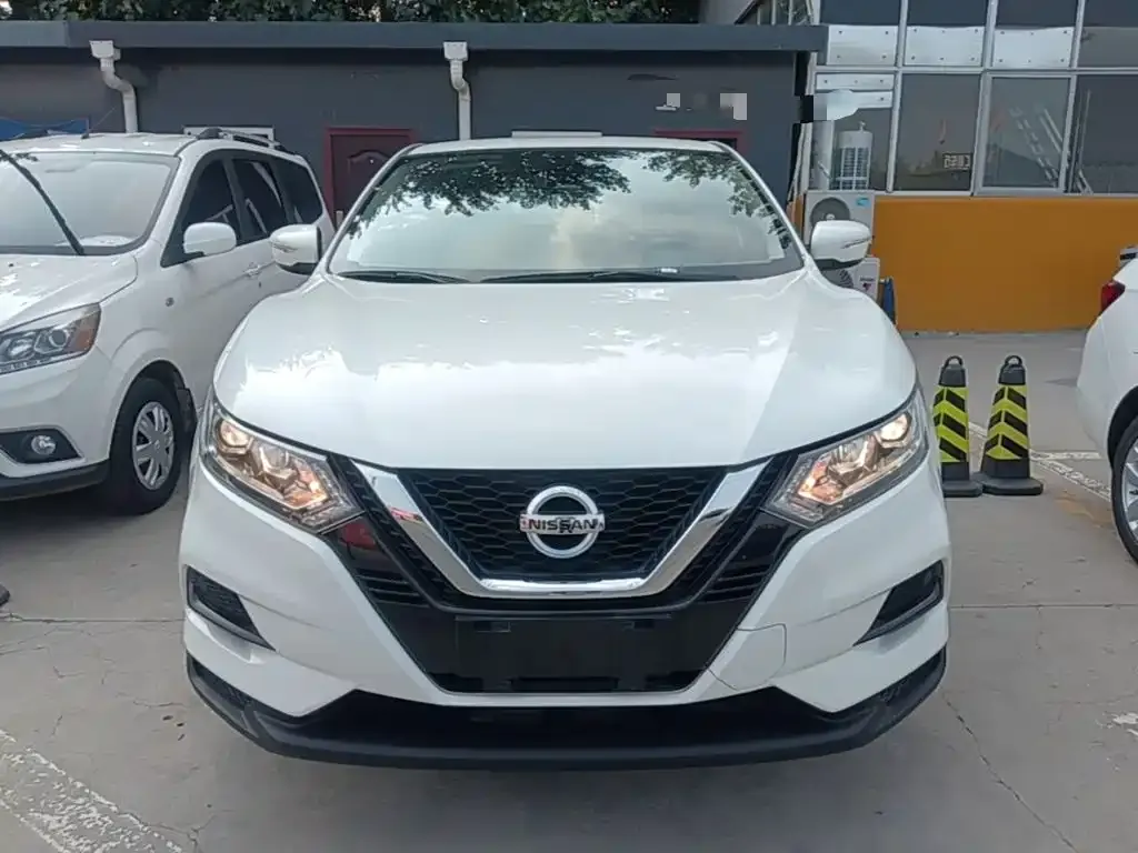 Nissan Qashqai — фото 8