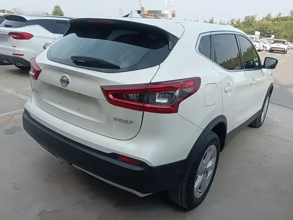 Nissan Qashqai — фото 2