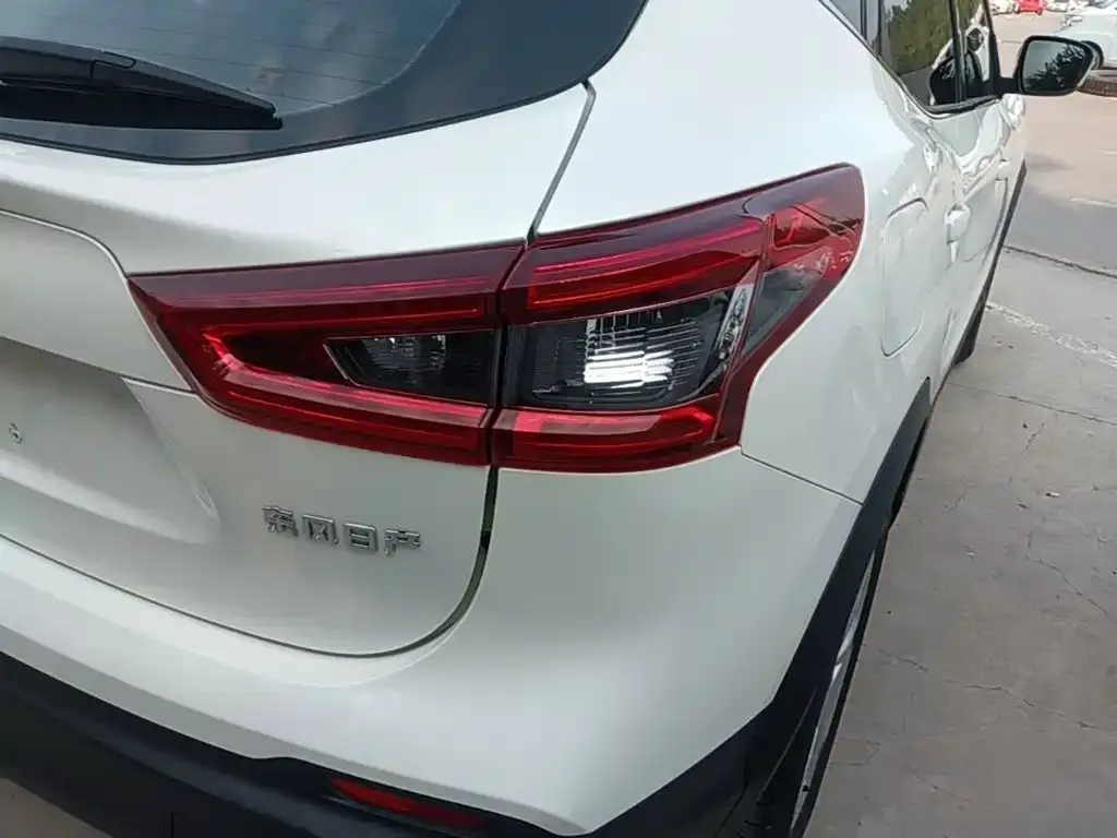 Nissan Qashqai — фото 5