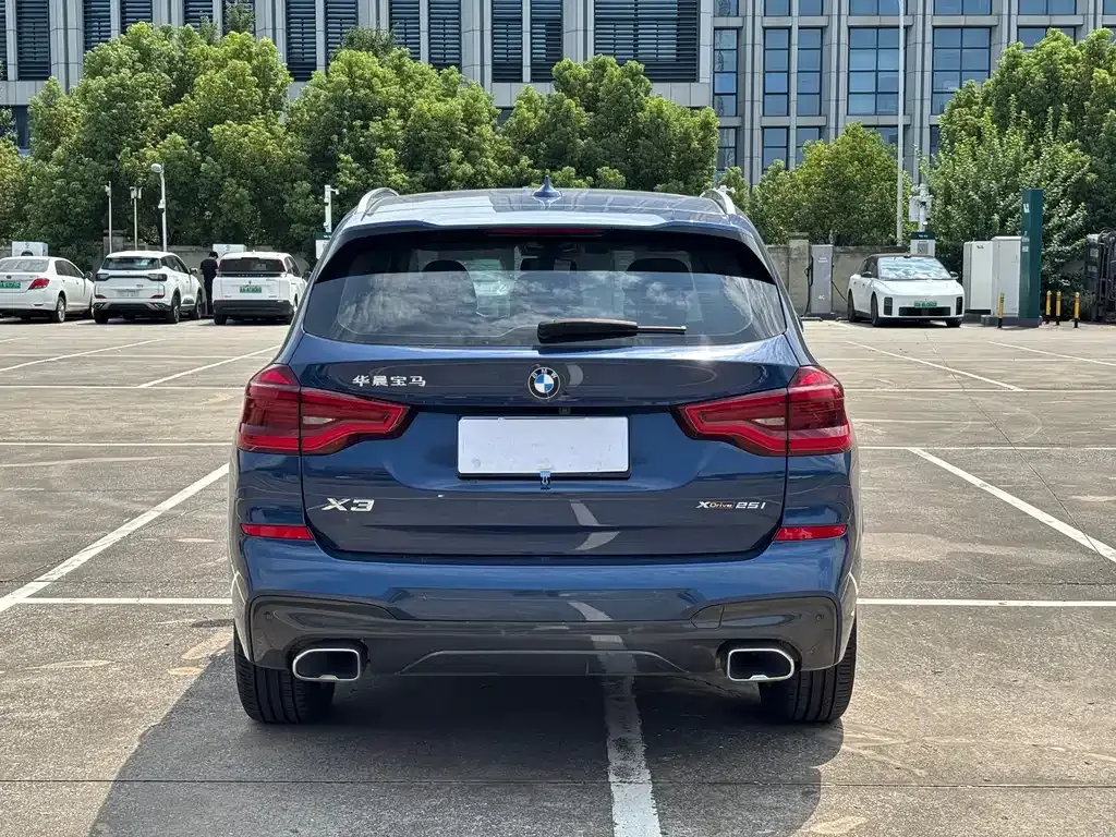 BMW X3 — фото 10