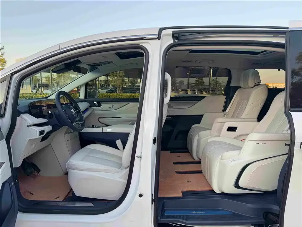 Buick GL8 Hybrid — фото 3
