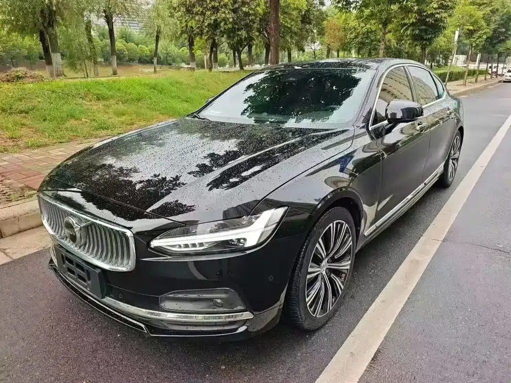 Volvo S90 — фото 1