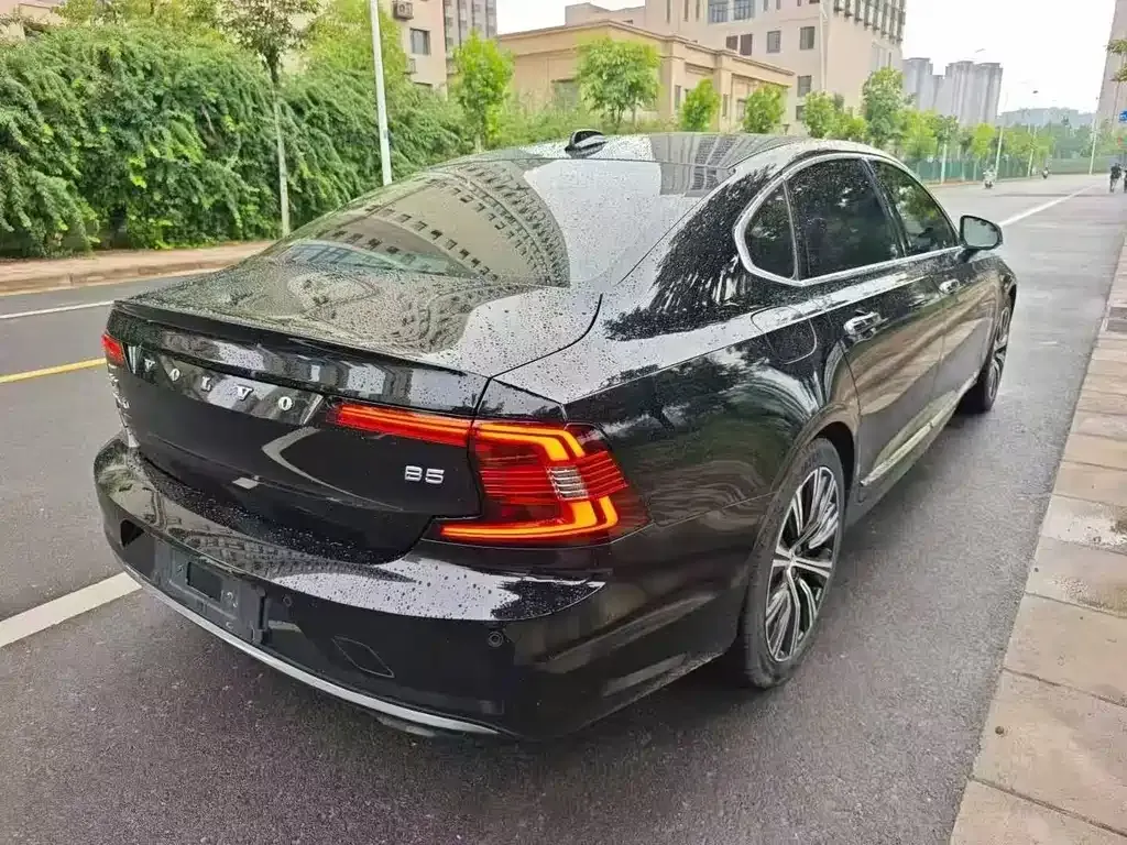 Volvo S90 — фото 2