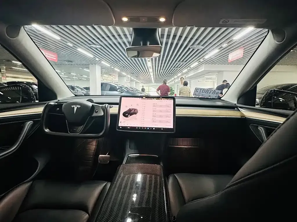 Tesla Model Y — фото 4