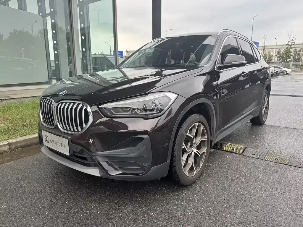 BMW X1 — фото 1