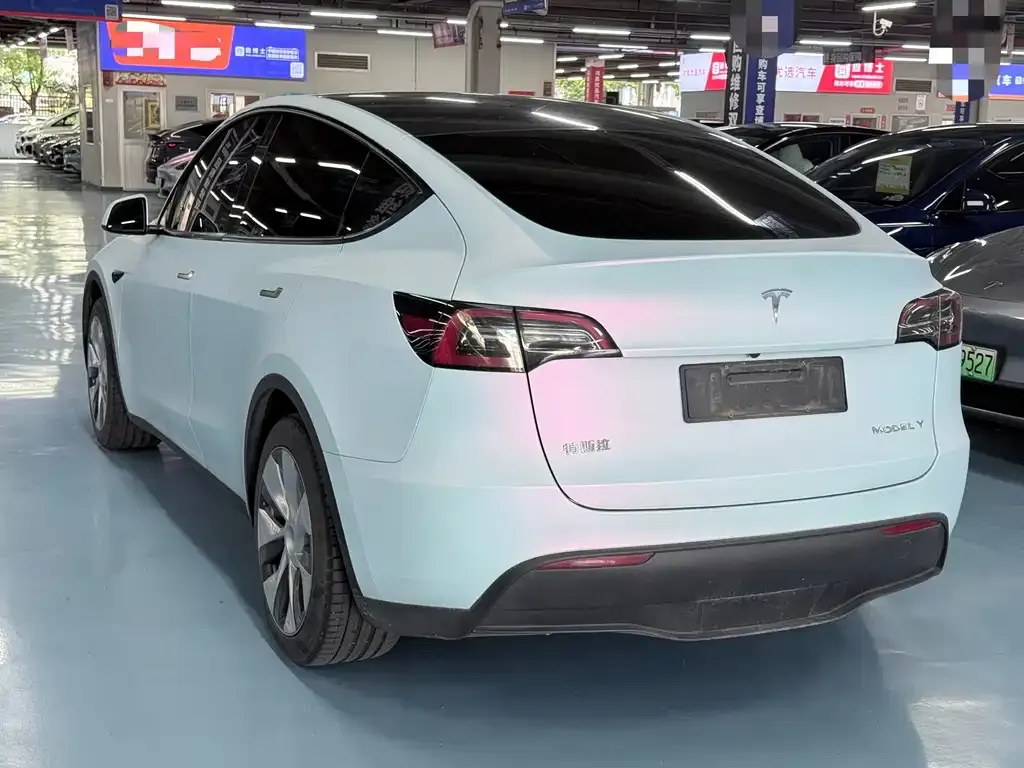 Tesla Model Y — фото 2