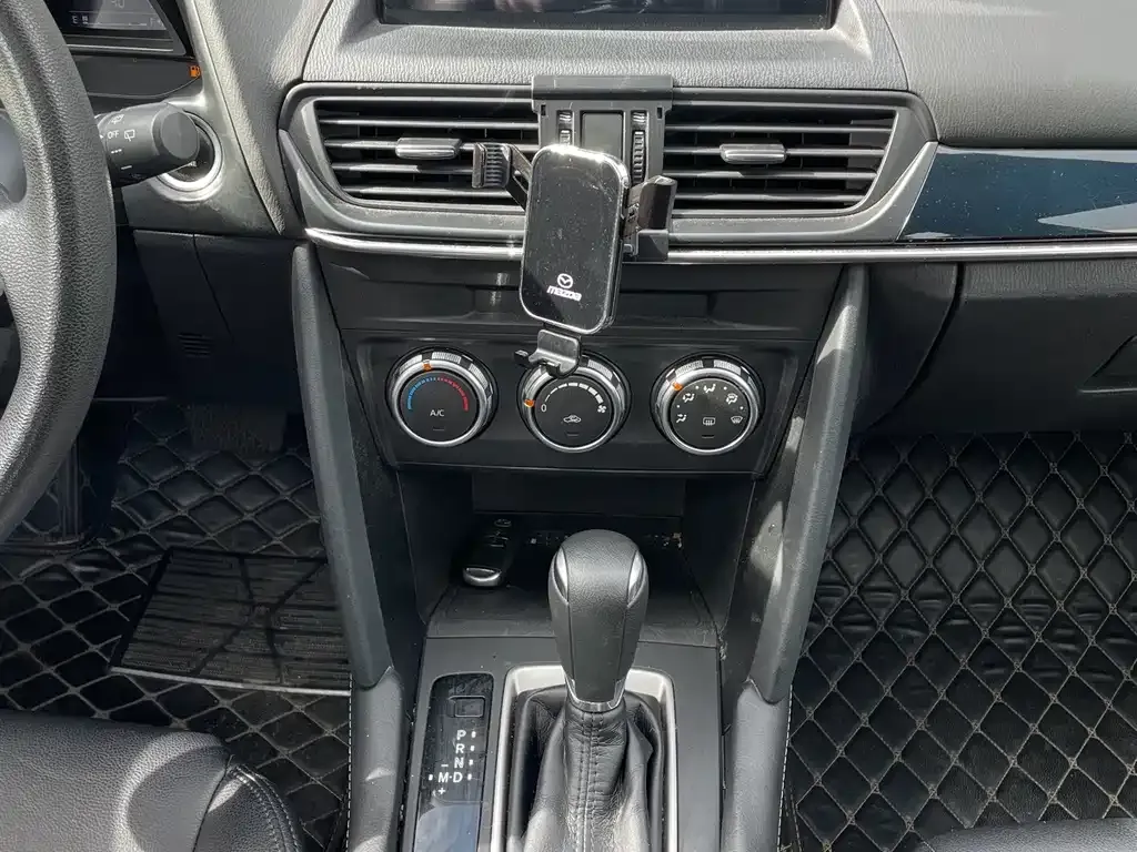 Mazda CX-4 — фото 4