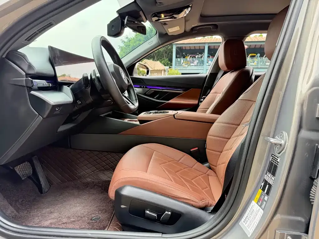 BMW i5 — фото 2